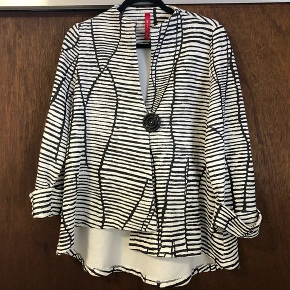 IC by Connie K Black and White Stripped & Textured Blazer - Picture 1 of 16